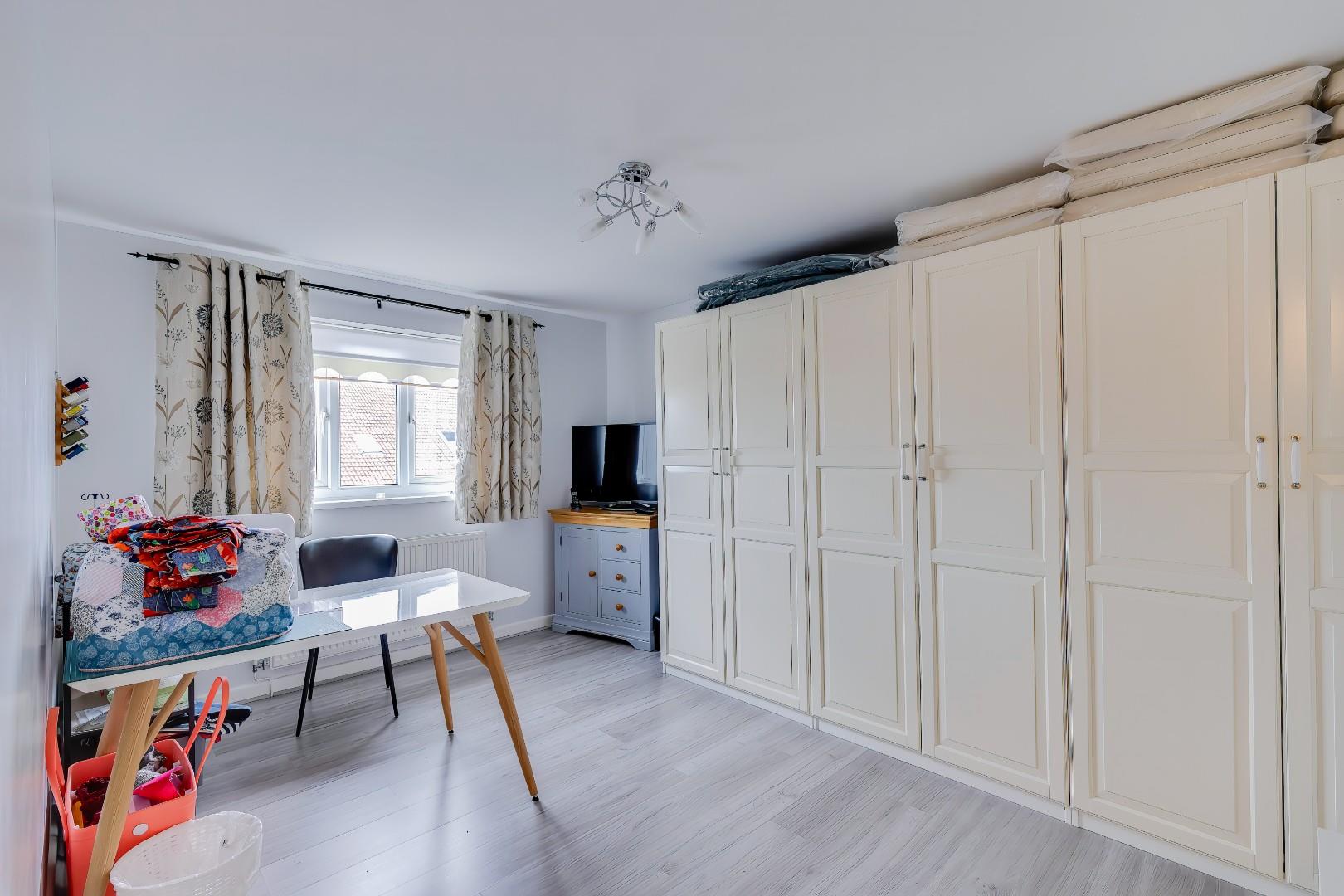 15 Hellas Drive, Barry, CF62 8AW